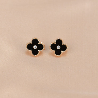 [Select]CLOVER MEDIUM 1 MOTIFS ONYX DIAMOND EARRINGS