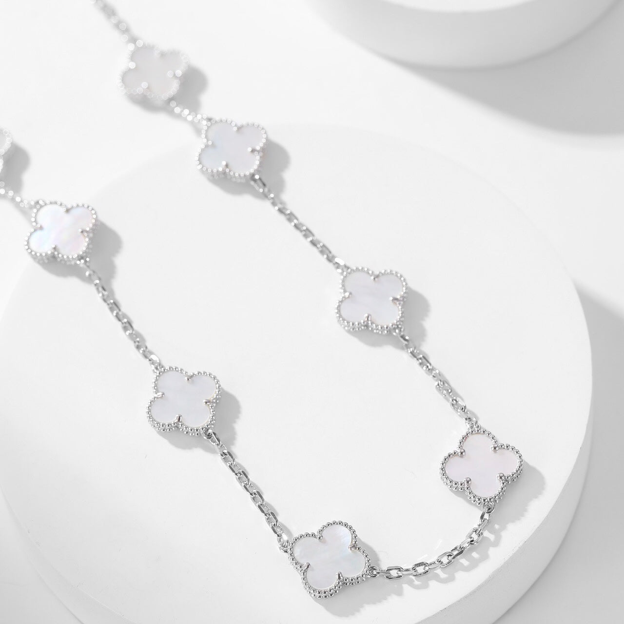 [Select]CLOVER 10 MOTIFS WHITE MOTHER OF PEARL NECKLACE