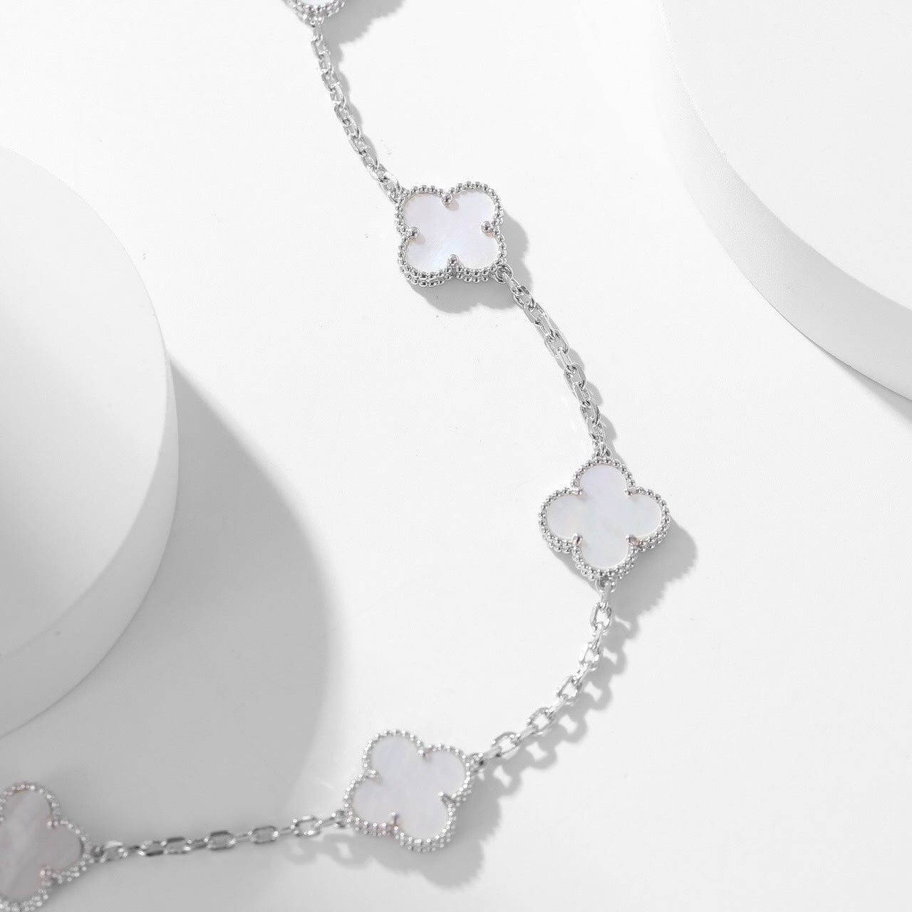[Select]CLOVER 10 MOTIFS WHITE MOTHER OF PEARL NECKLACE