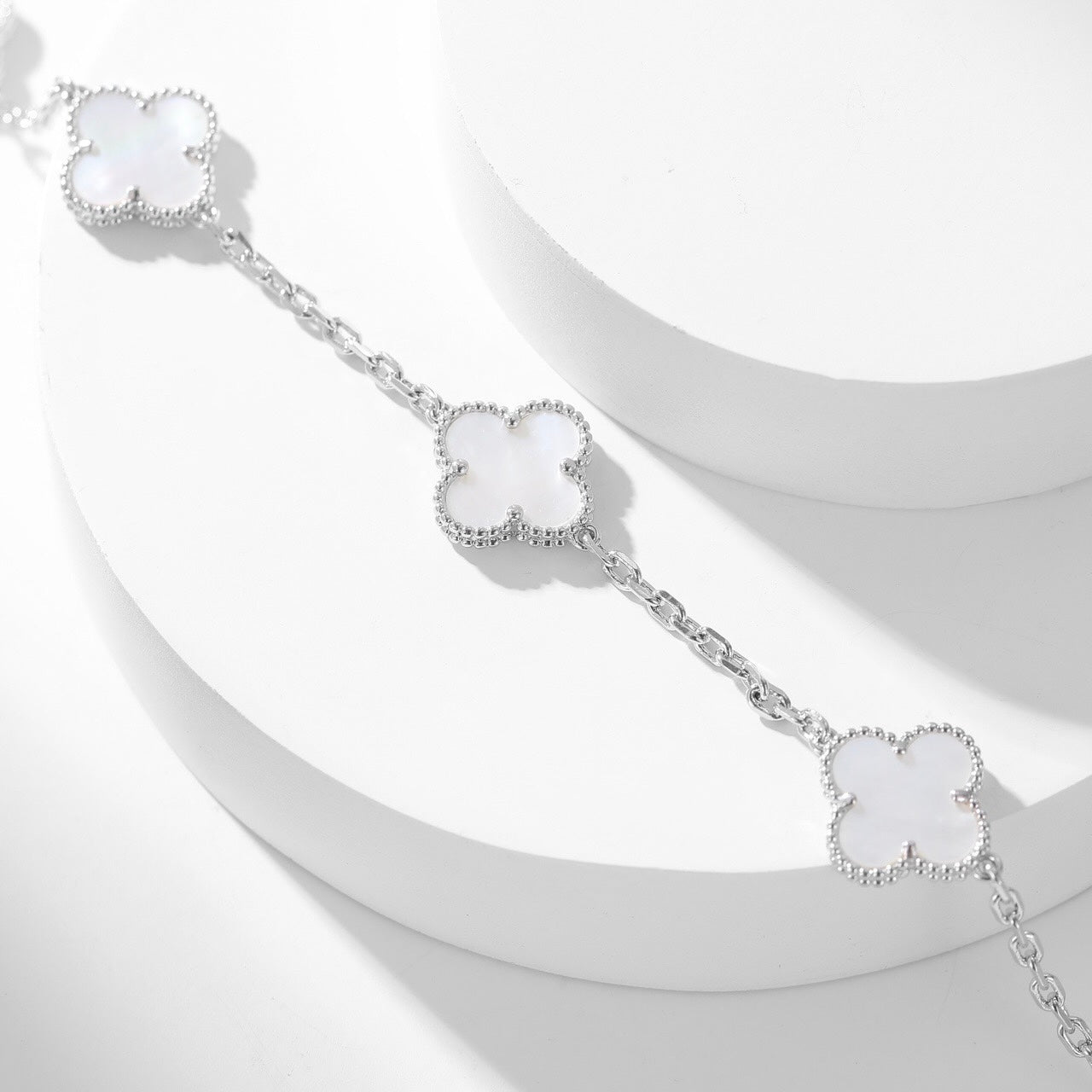 [Select]CLOVER 10 MOTIFS WHITE MOTHER OF PEARL NECKLACE