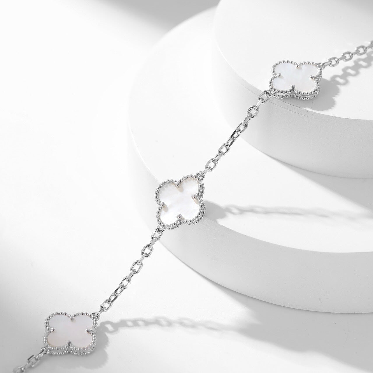 [Select]CLOVER 10 MOTIFS WHITE MOTHER OF PEARL NECKLACE