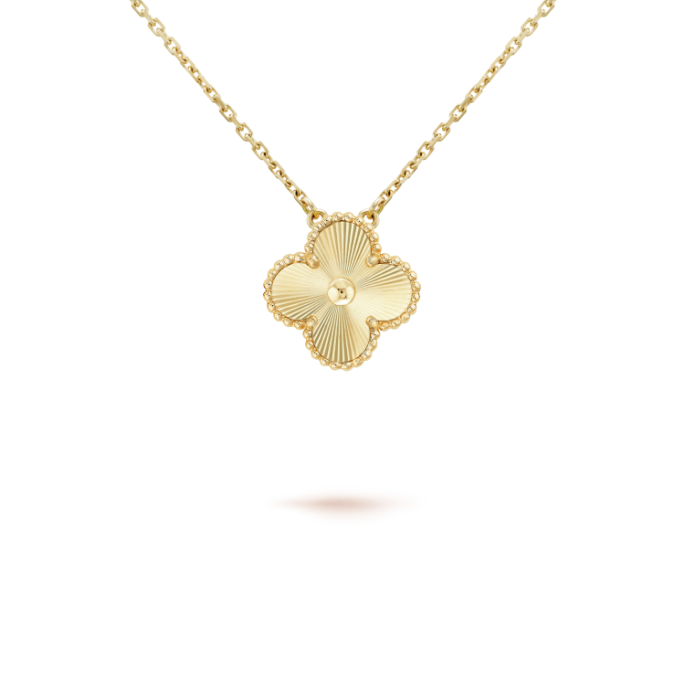 [Select]CLOVER 15MM LASER NECKLACE AND BOX