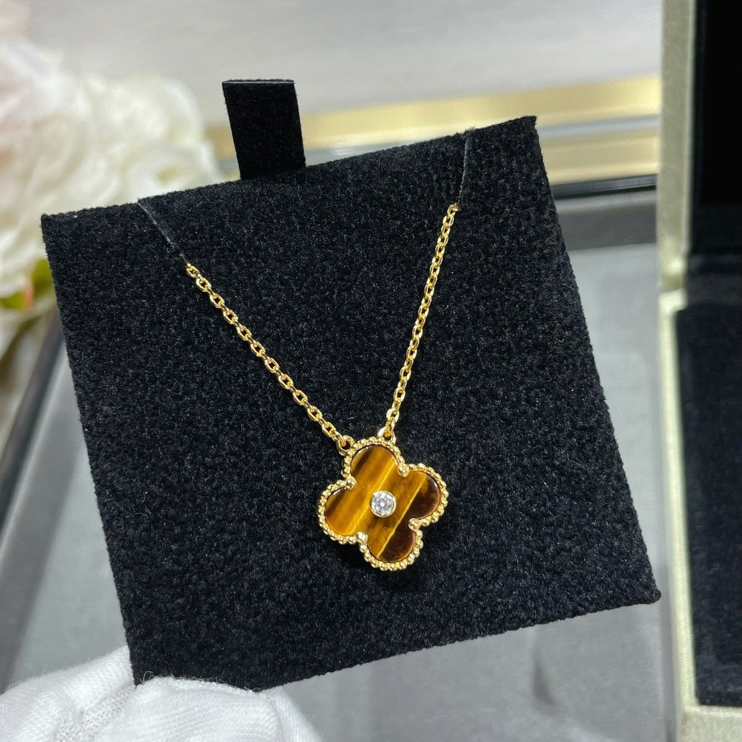 [Select]CLOVER 15MM DIAMOND AND YELLOW TIGER'S EYE AGATE necklace