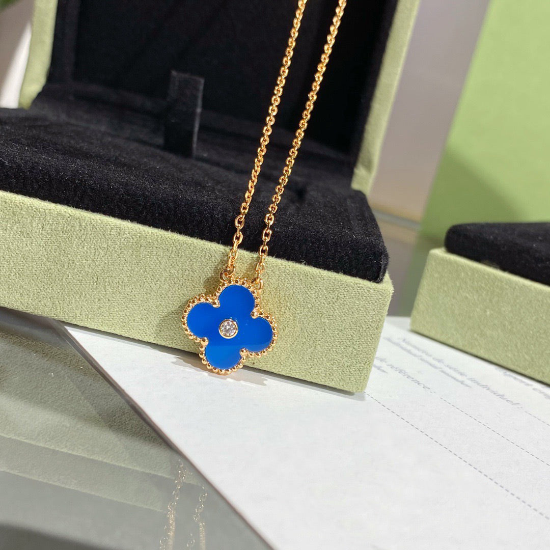 [Select]CLOVER 15MM DIAMOND AND BLUE AGATE NECKLACE