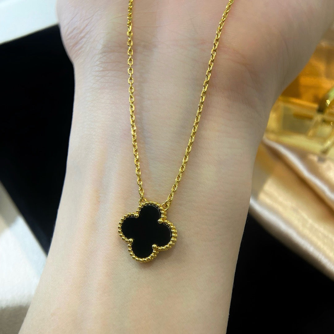 [Select]CLOVER 15MM BLACK ONYX SINGLE FLOWER NECKLACE