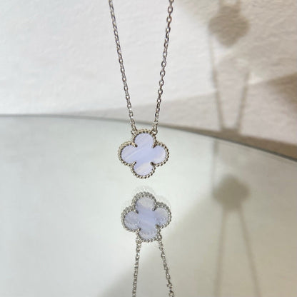 [Select]CLOVER 15MM BLUE CHALCEDONY NECKLACE SILVER