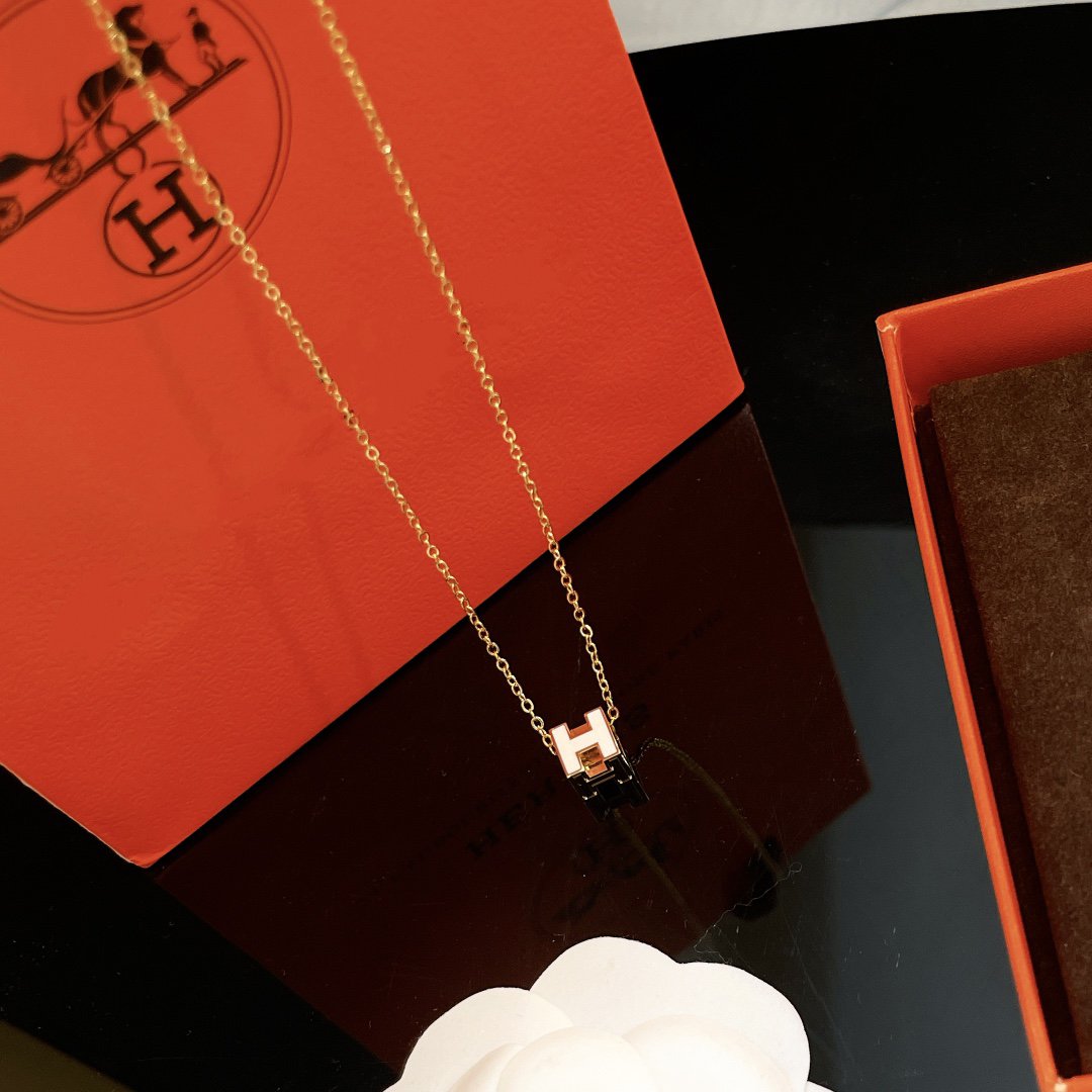 [Select]H WHITE SQUARE GOLD NECKLACE