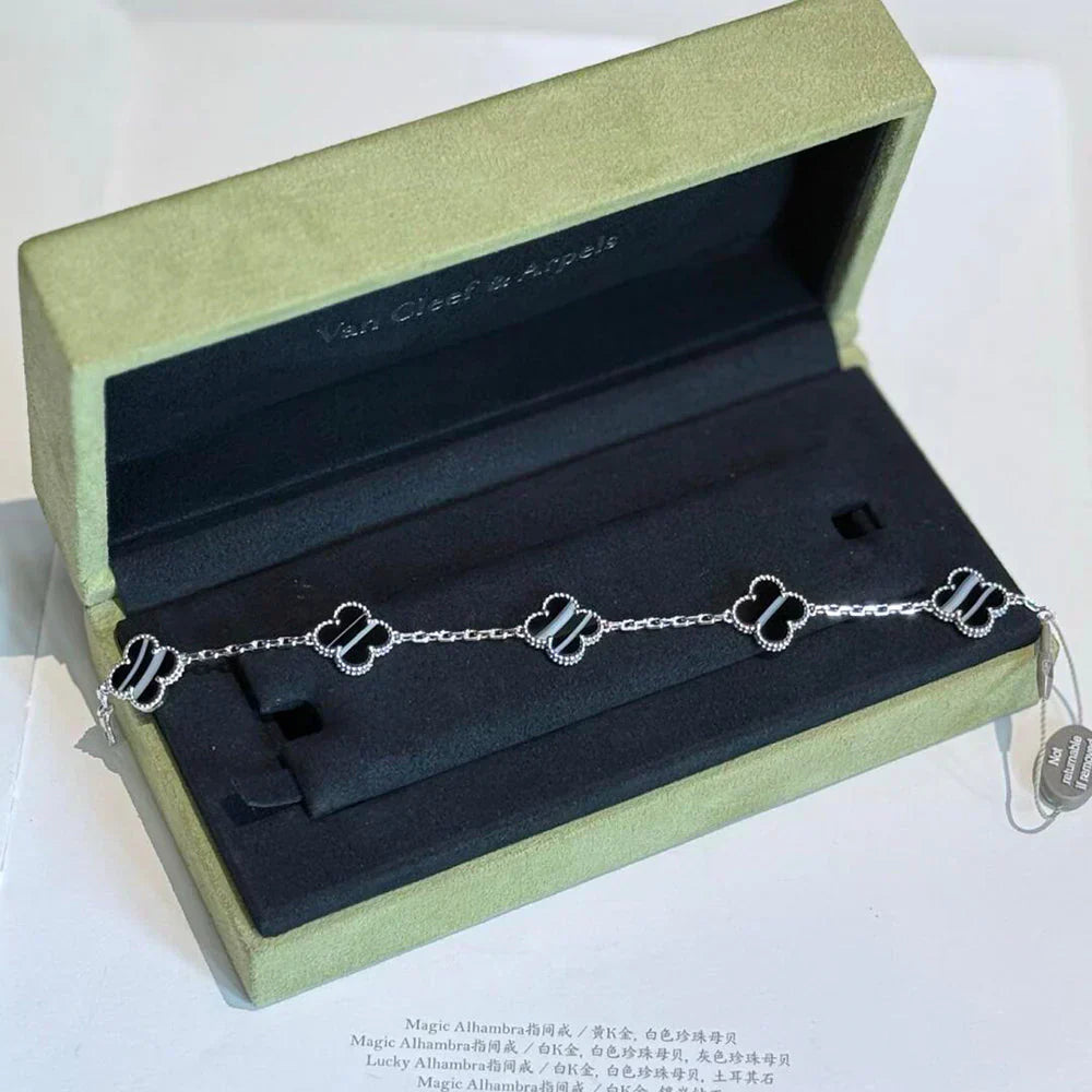 [Select] CLOVER 5 MOTIF PULSAR STONE BRACELET COLLECTION