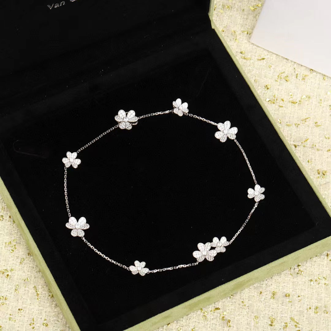 [Select]FRIVOLE SILVER 9 FLOWERS NECKLACE