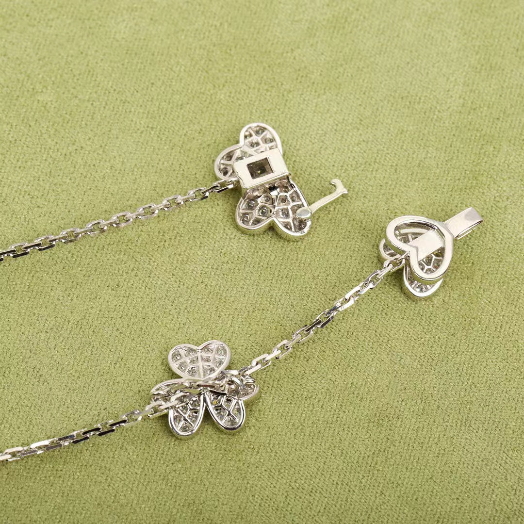 [Select]FRIVOLE SILVER 9 FLOWERS NECKLACE