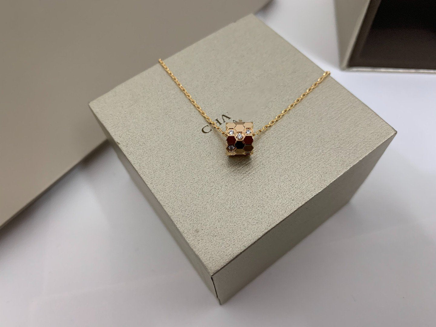[Select]BEE LOVE DIAMOND NECKLACE