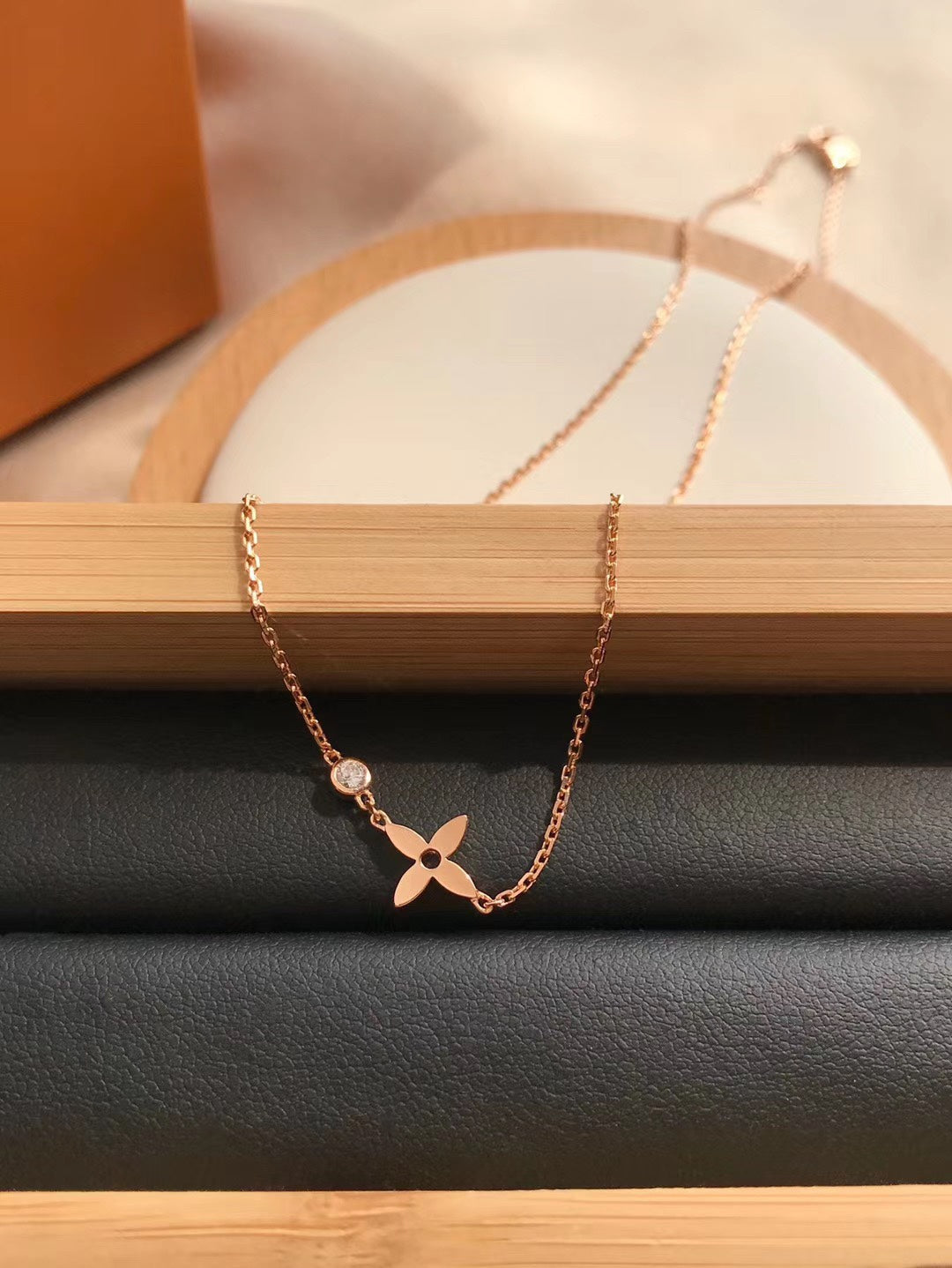 [Select]BLOSSOM PENDANT PINK GOLD AND DIAMOND