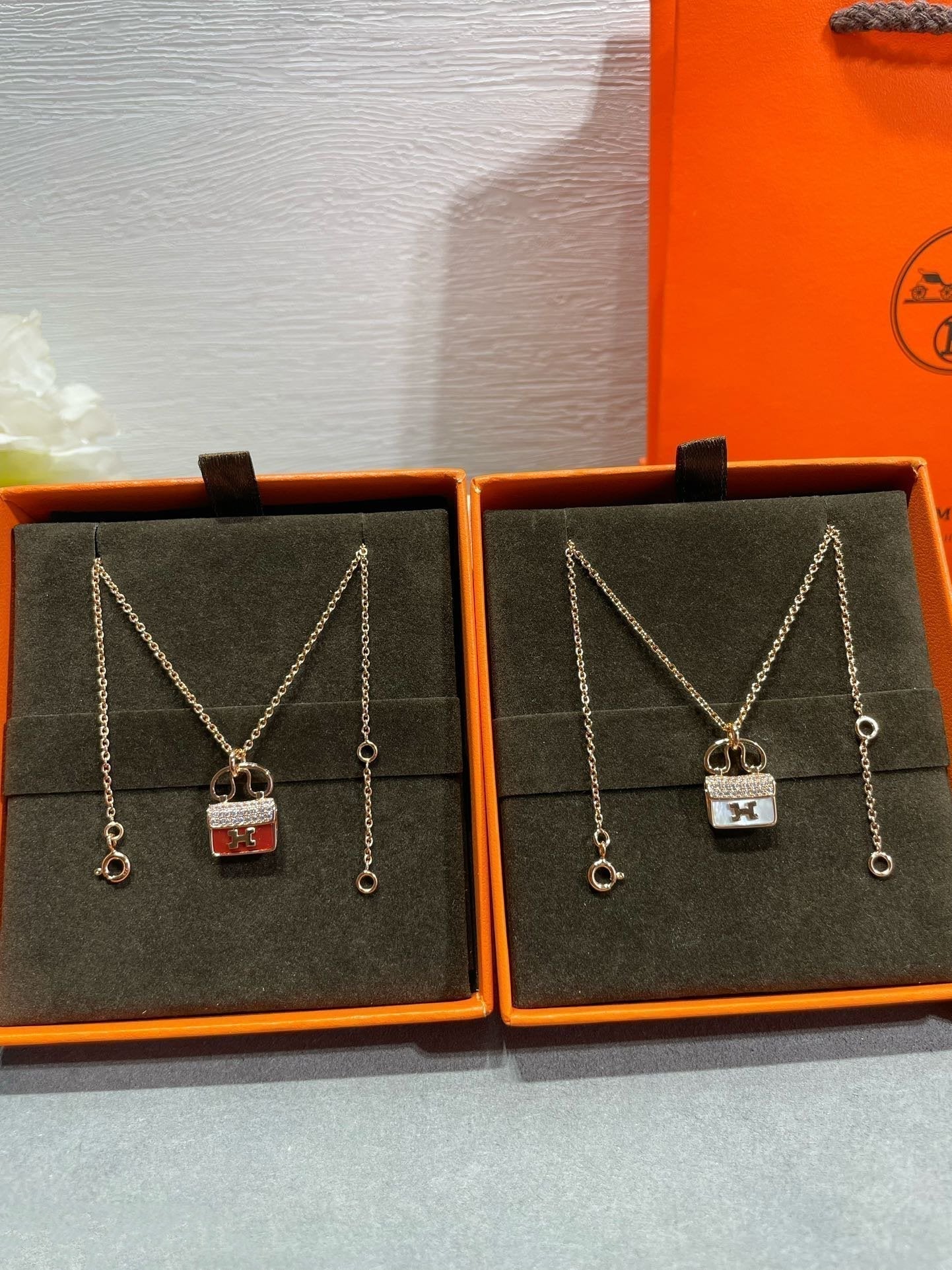 [Select]H CIRCE MOISSANITE PENDANT NECKLACE GOLD