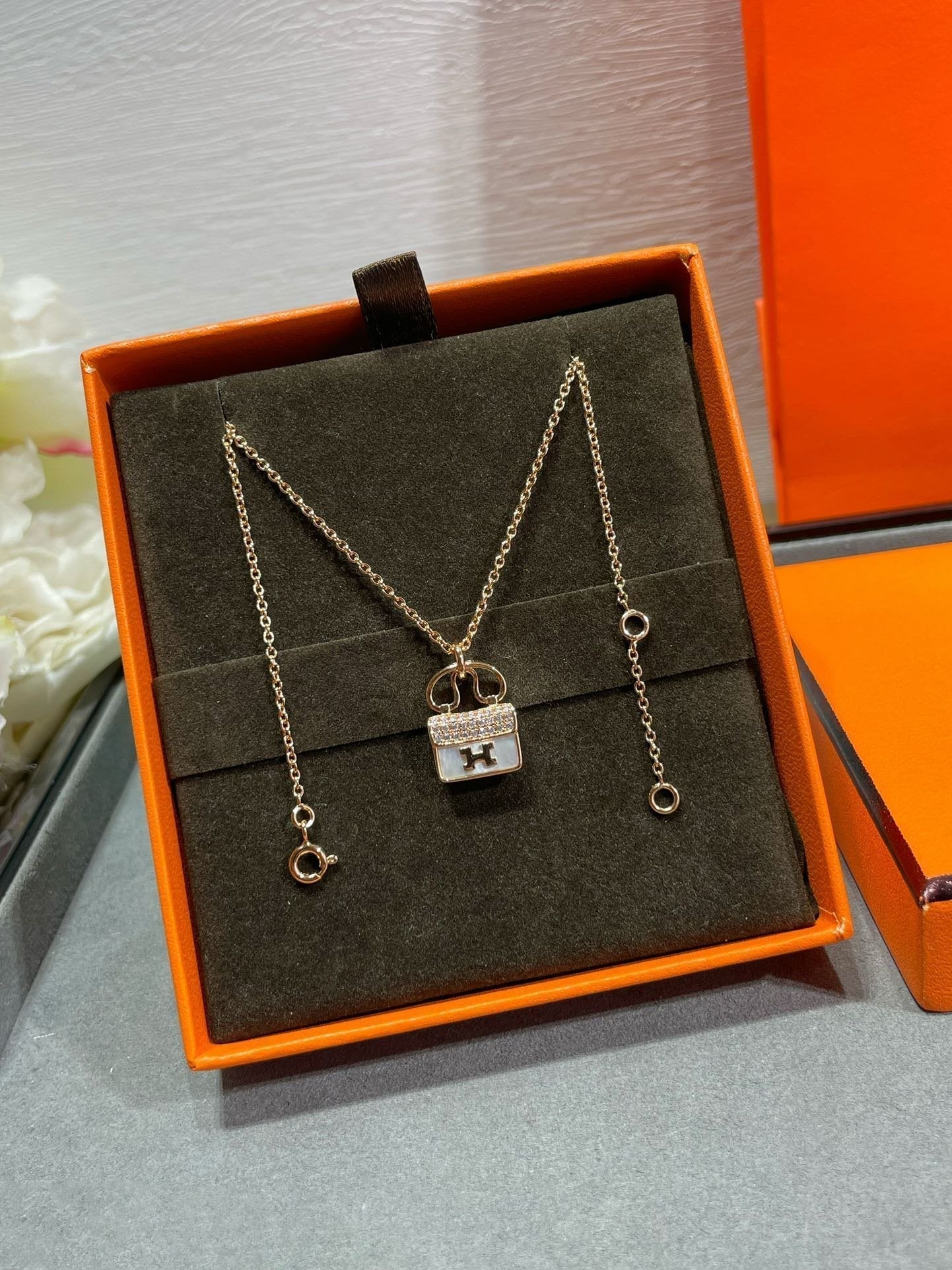 [Select]H CIRCE MOISSANITE PENDANT NECKLACE GOLD