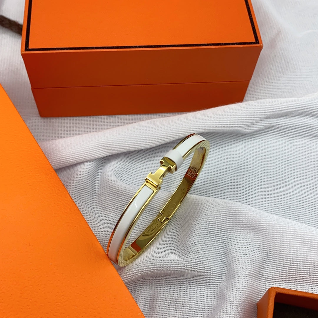 [Select]CLASSIC HM CLIC WHITE 8MM ENAMEL BRACELET
