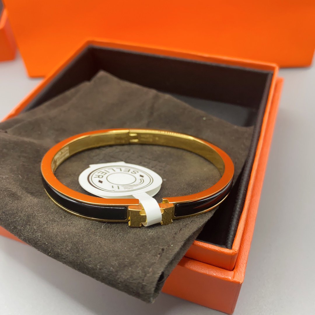 [Select]CLASSIC HM CLIC BLACK 8MM ENAMEL BRACELET