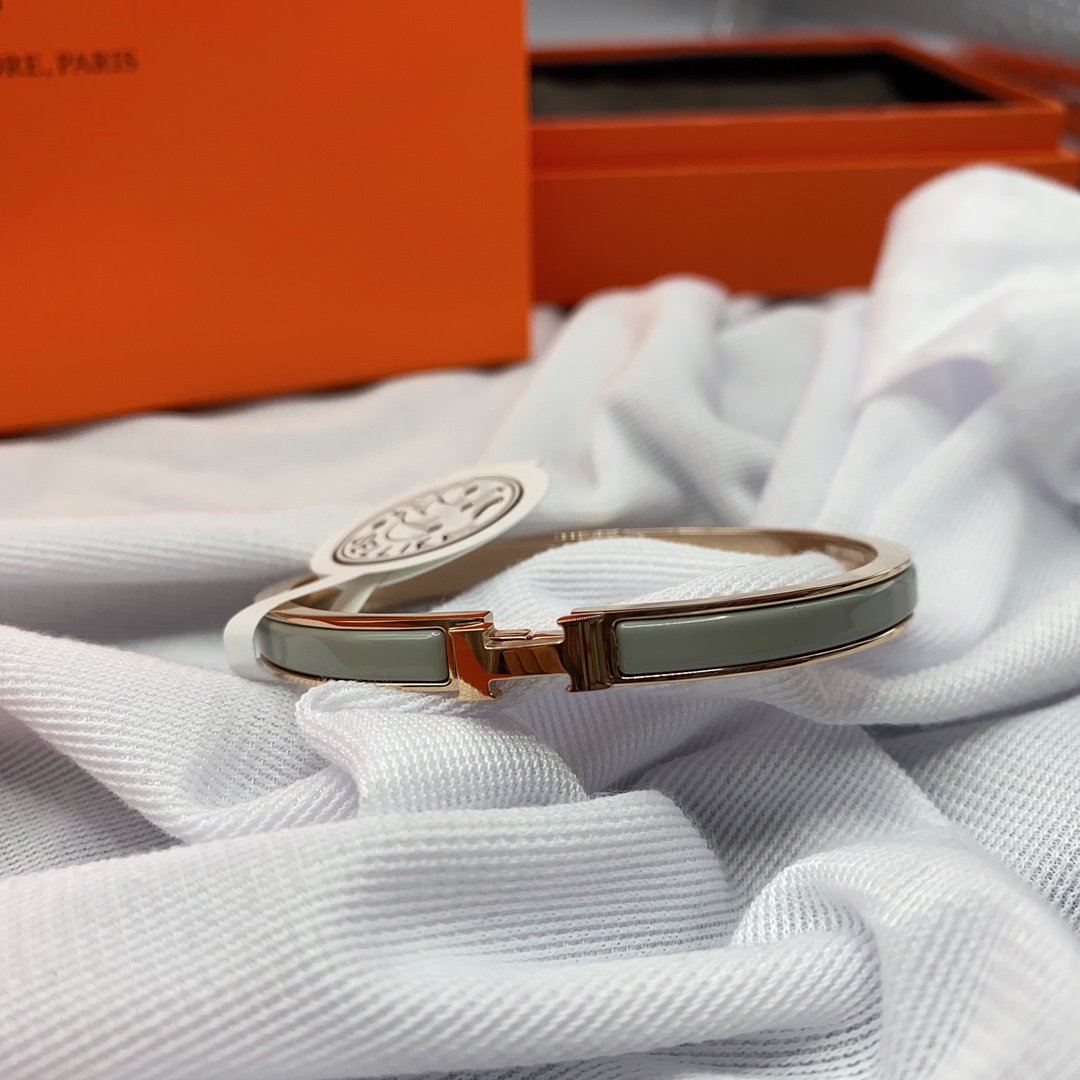 [Select]CLASSIC HM CLIC GREEN 8MM ENAMEL BRACELET