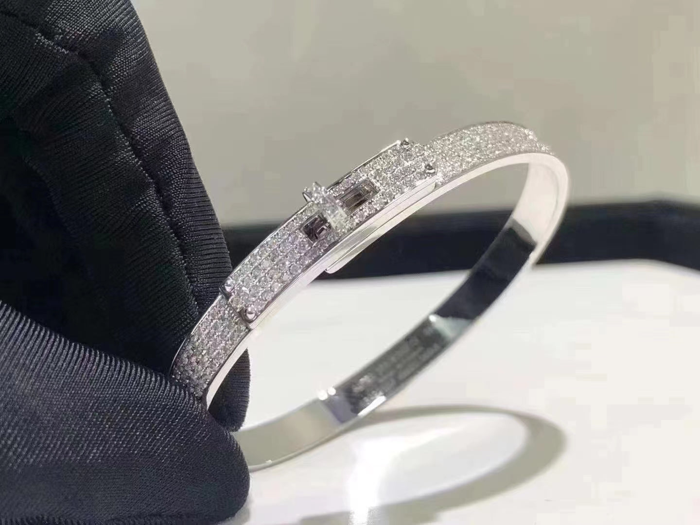 [Select]HM KELLY BRACELET IN SILVER AND FULL PAVE DIAMOND