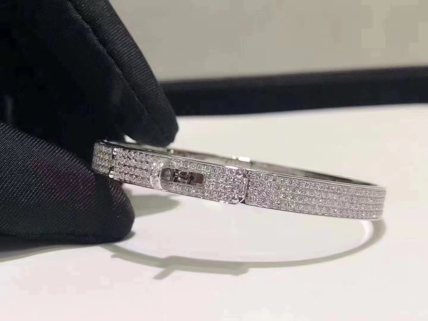 [Select]HM KELLY BRACELET IN SILVER AND FULL PAVE DIAMOND