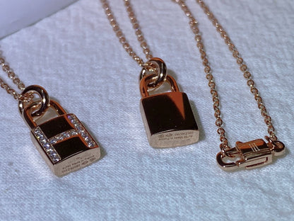 [Select]HM ADVANCED NICHE LOCK HEAD NECKLACE DIAMONDS