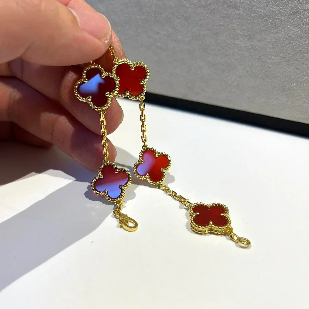 [Select] CLOVER 5 MOTIF RED CORNELIAN BRACELET COLLECTION