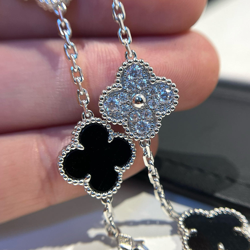 [Select] CLOVER 5 MOTIF ONYXS BRACELET COLLECTION