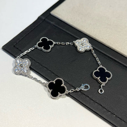 [Select] CLOVER 5 MOTIF ONYXS BRACELET COLLECTION