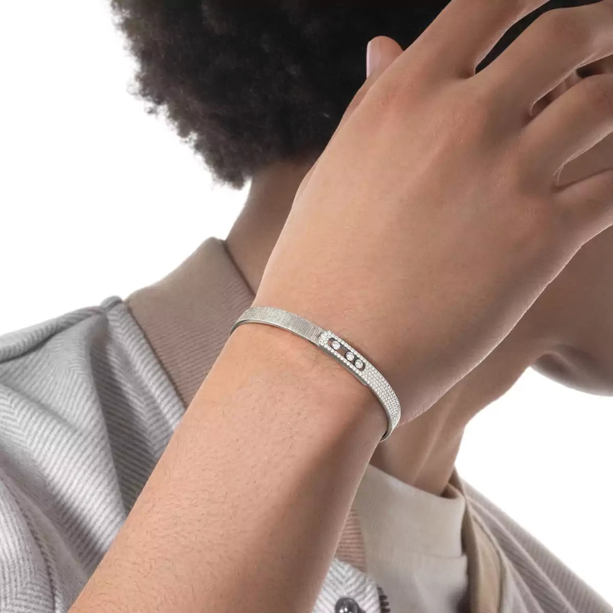 [Select]Move Noa Ciselé half pavé bangle