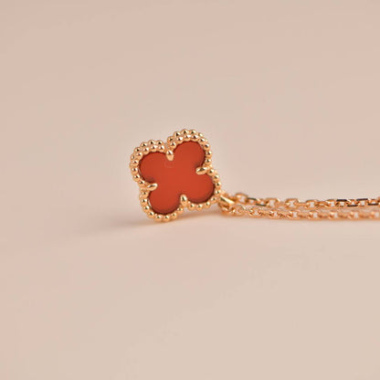 [Select]CLOVER MINI 9.5MM WHITE CARNELIANS NECKLACE