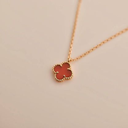 [Select]CLOVER MINI 9.5MM WHITE CARNELIANS NECKLACE