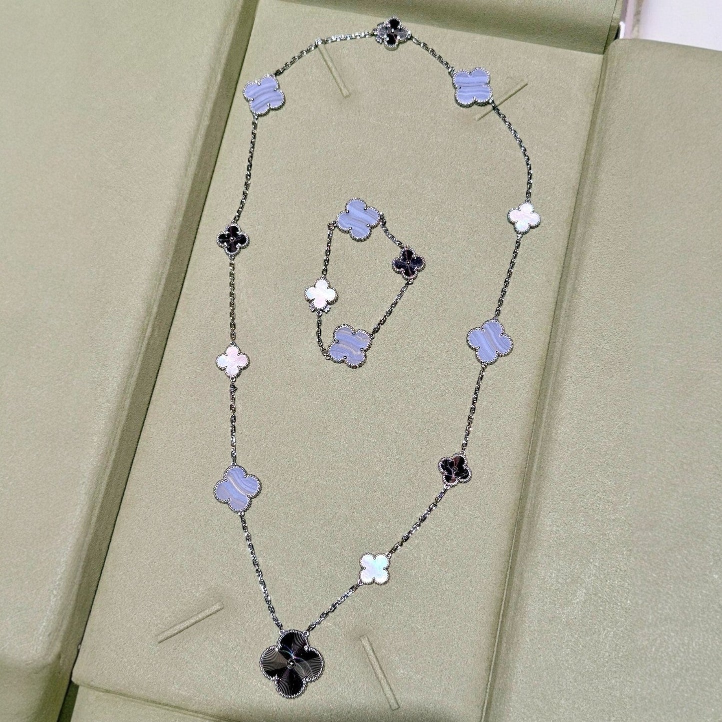 [Select]DETACHABLE CLOVER 15(11+4) FLOWER SILVER NECKLACE SET