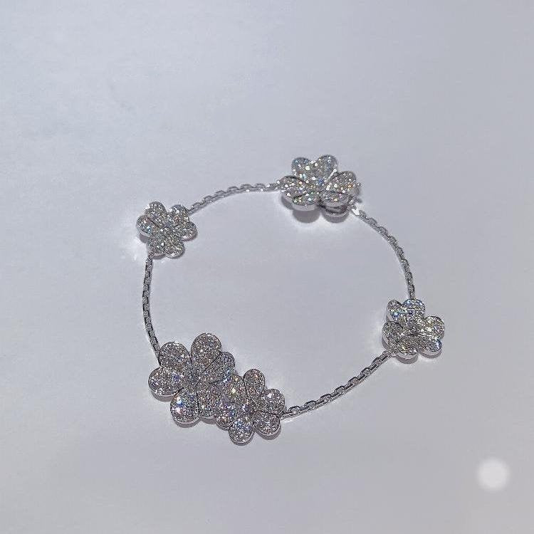 [Select]FRIVOLE SILVER 5 FLOWERS BRACELET