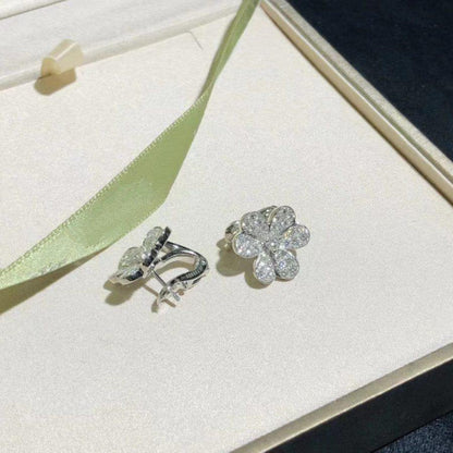 [Select]FRIVOLE SILVER FLOWER DIAMOND EARRINGS
