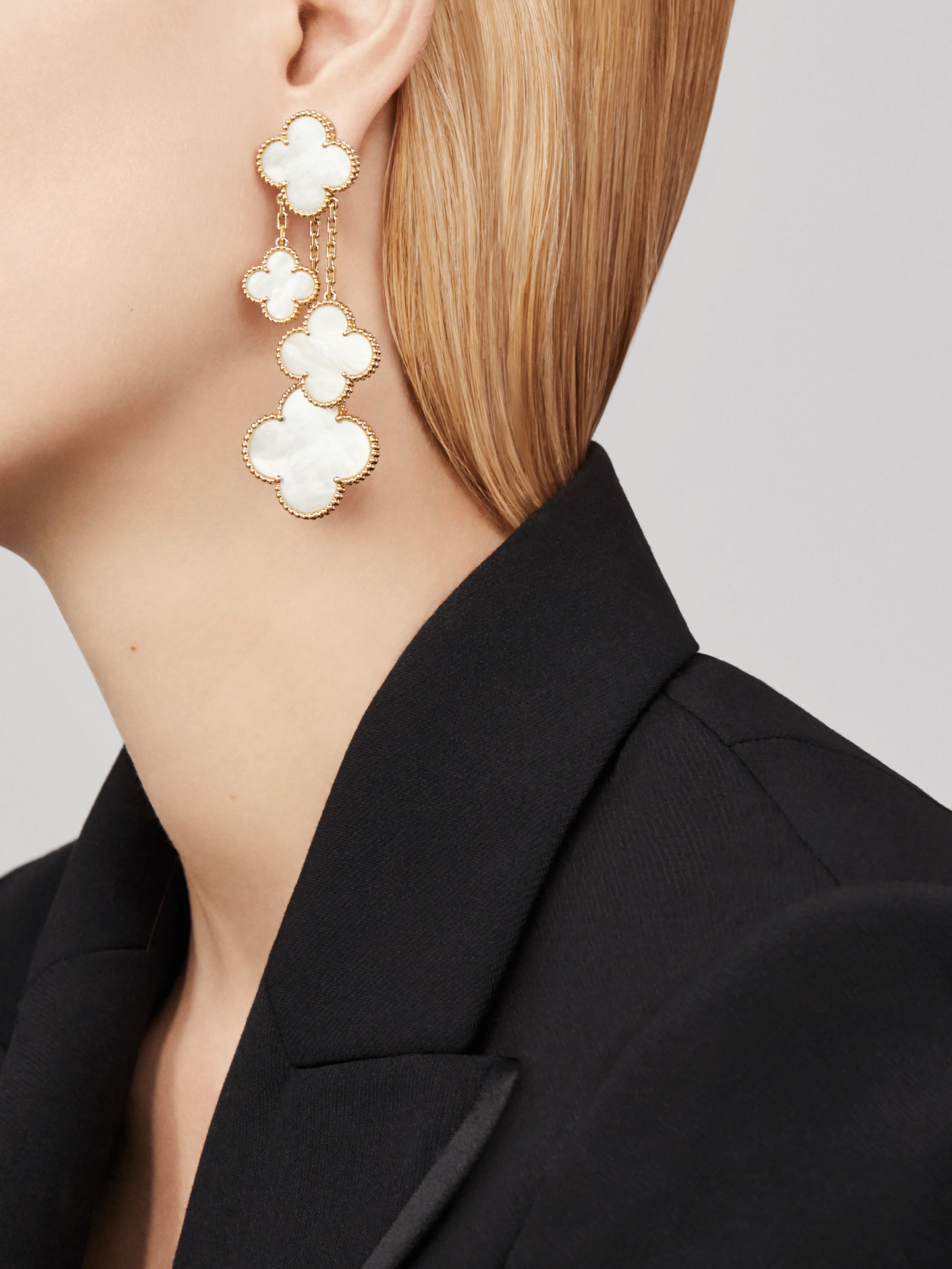 [Select]CLOVER EARRINGS WHITE MOP 4 MOTIFS GOLD