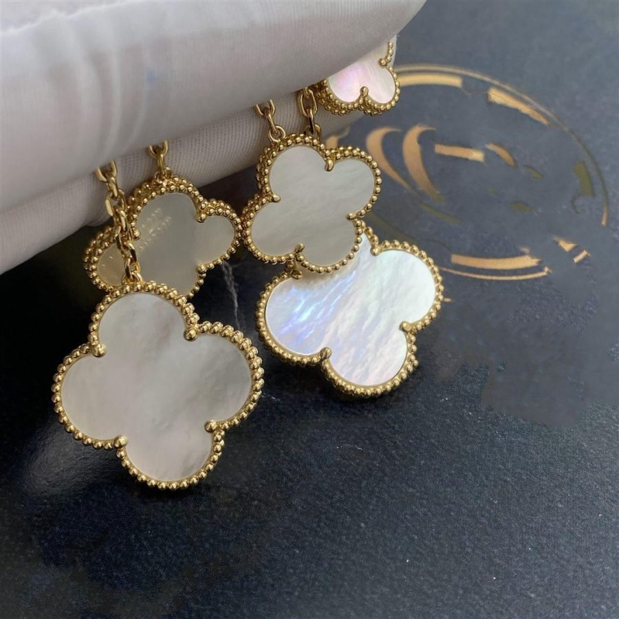 [Select]CLOVER EARRINGS WHITE MOP 4 MOTIFS GOLD