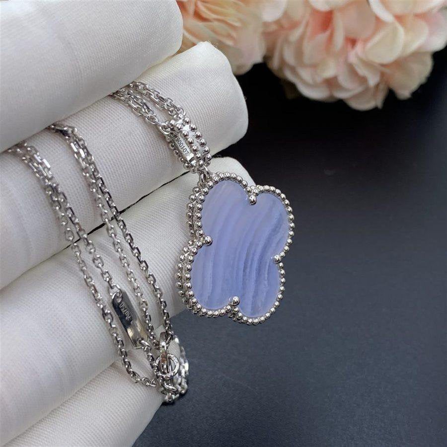 [Select]CLOVER SILVER CHALCEDONY BIG CLOVER NECKLACE