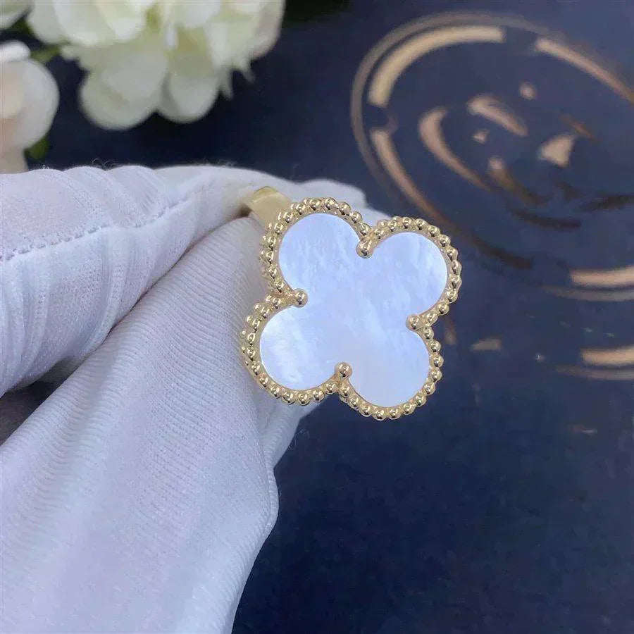 [Select]CLOVER WHITE MOP RING