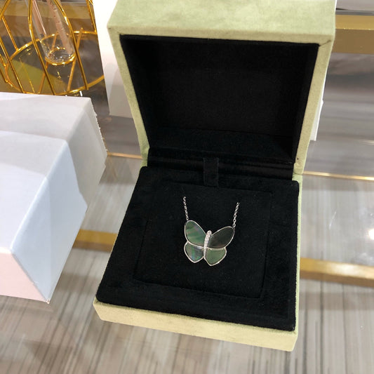 [Select]LARGE BUTTERFLY SILVER PENDANT DIAMOND NECKLACE