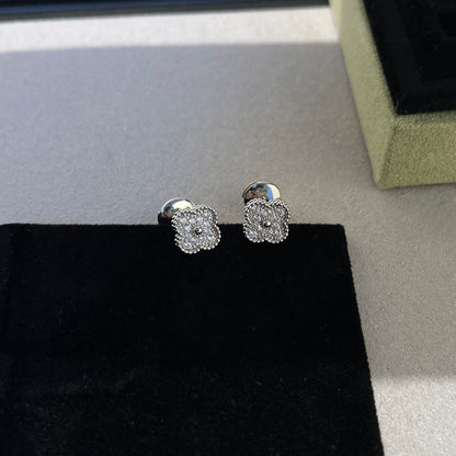 [Select]CLOVER MINI DIAMOND STUD EARRINGS