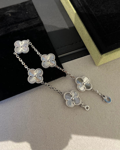 [Select] CLOVER 5 MOTIF LASER BRACELET COLLECTION