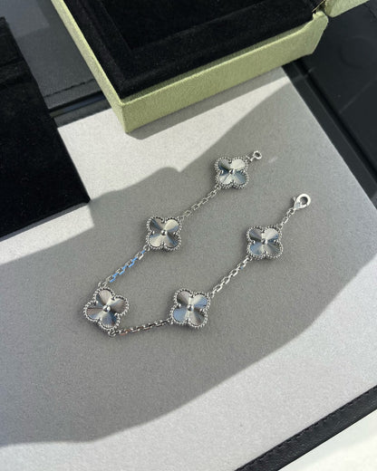 [Select] CLOVER 5 MOTIF LASER BRACELET COLLECTION